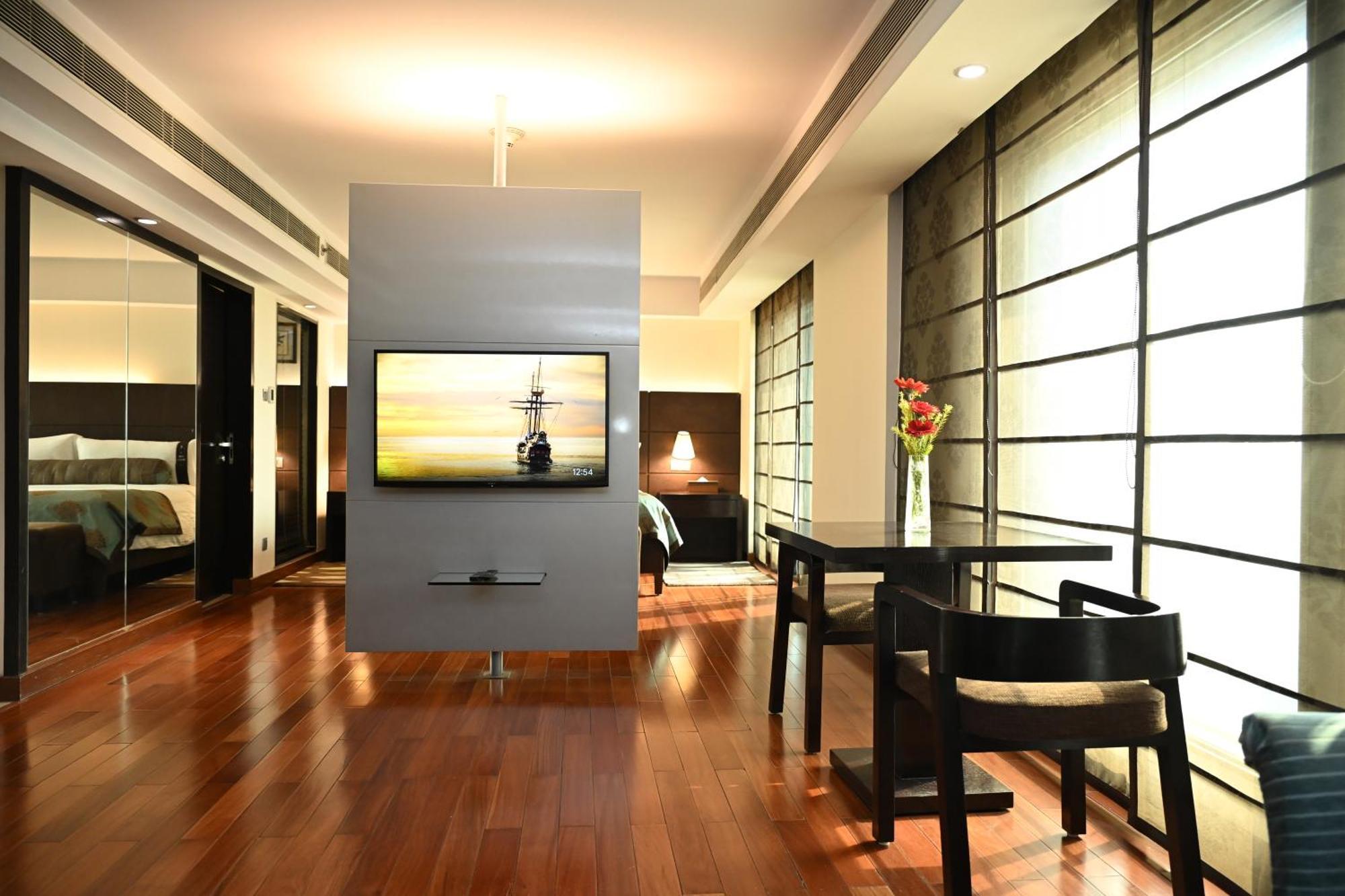 The Lalit New Delhi